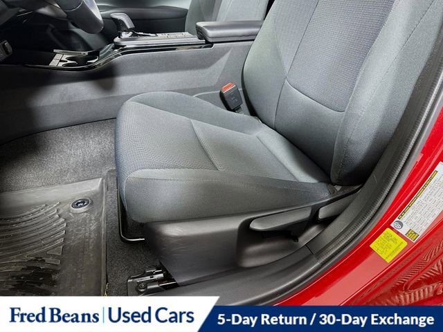 Used 2023 Toyota Prius LE image 19