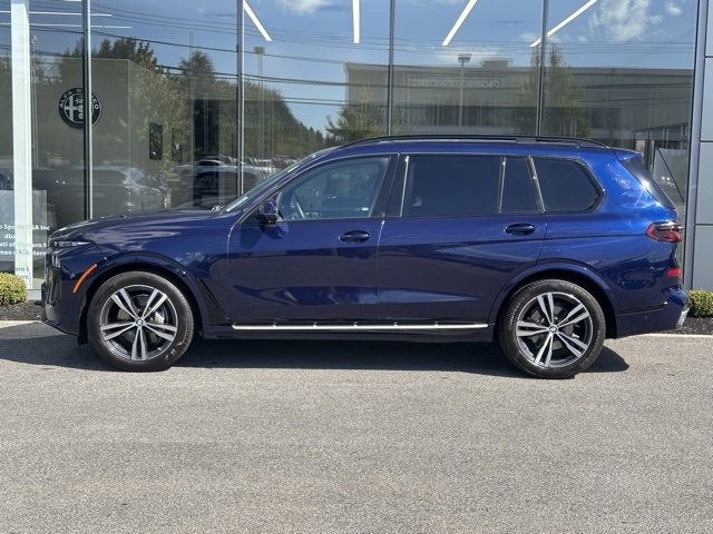 Used 2024 BMW X7 xDrive40i w/ M Sport Package image 3