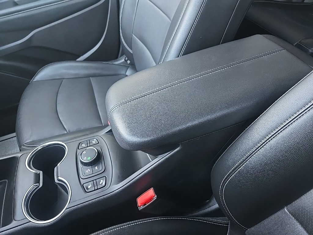 Used 2024 GMC Terrain SLT w/ Elevation Edition AWD/4WD image 21