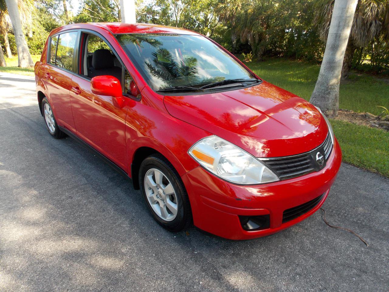 Used 2007 Nissan Versa Hatchback
