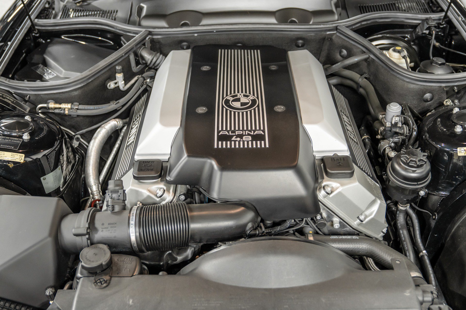 Used 2003 BMW Z8 RWD image 11