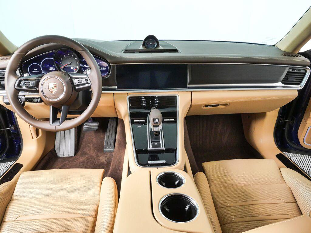 Certified 2023 Porsche Panamera 4 Platinum Edition AWD/4WD image 20