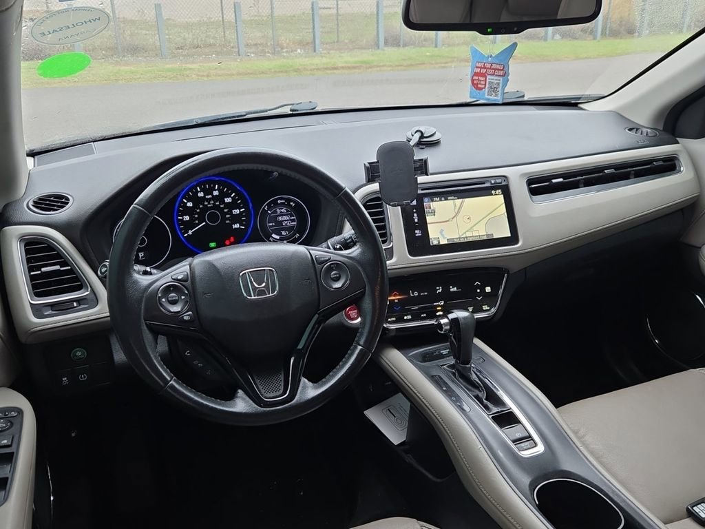 Used 2017 Honda HR-V EX-L image 10