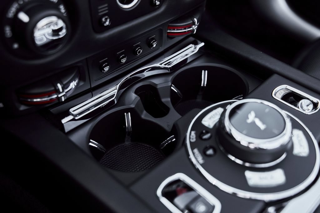 Used 2018 Rolls-Royce Dawn RWD image 63