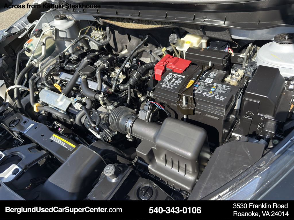 Used 2020 Nissan Kicks SR w/ Exterior Package image 37