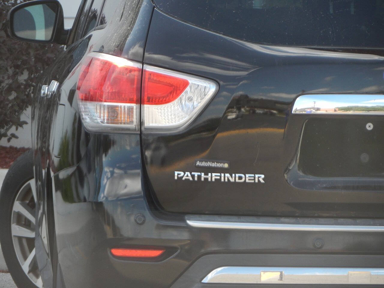 Used 2013 Nissan Pathfinder SV w/ Cargo Pkg