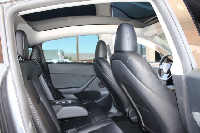 Used 2023 Tesla Model Y Performance AWD/4WD image 28