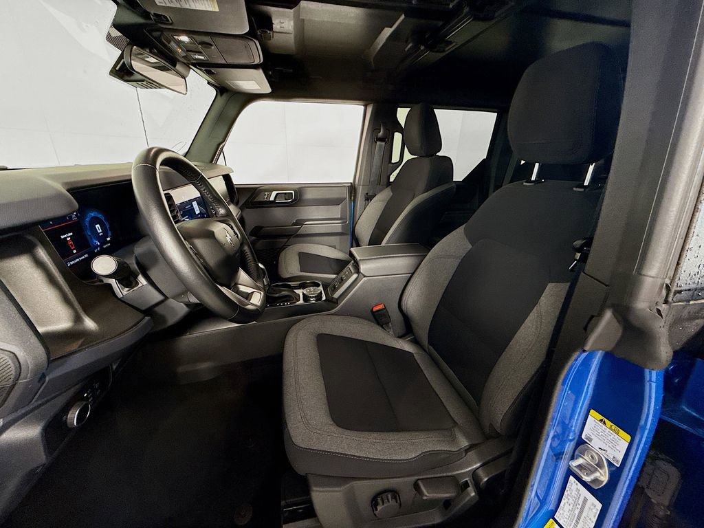 Certified 2025 Ford Bronco Big Bend AWD/4WD image 2