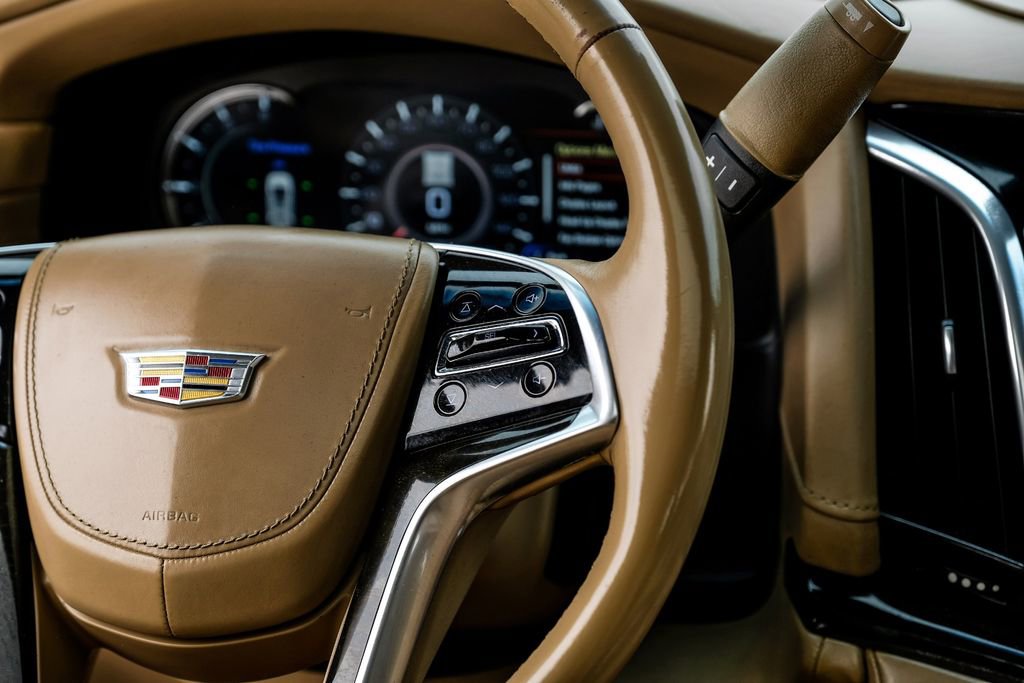 Used 2019 Cadillac Escalade Platinum image 15