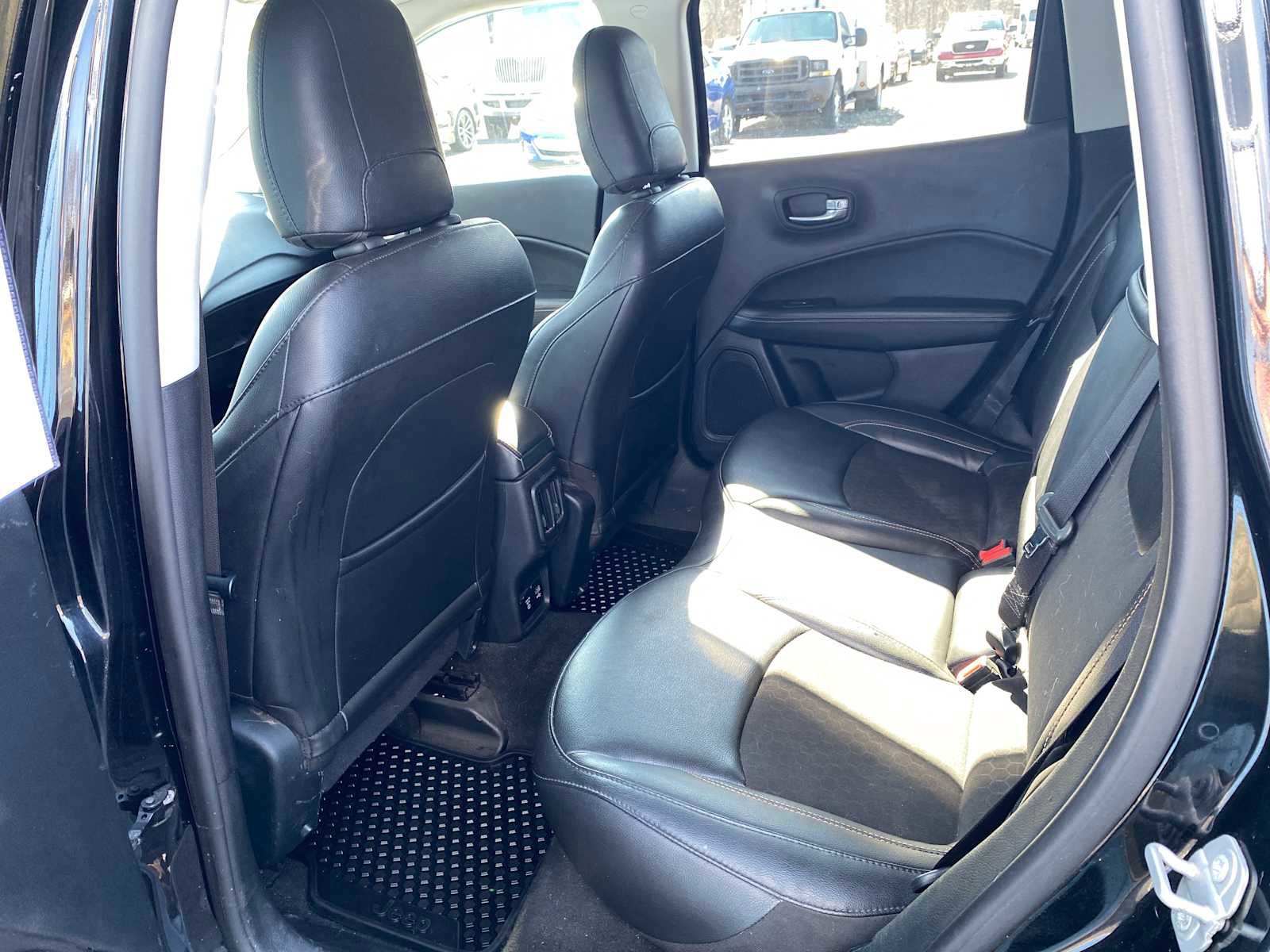 Used 2019 Jeep Compass Latitude w/ Popular Equipment Group AWD/4WD image 10