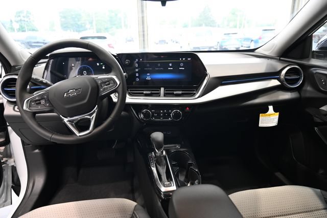 New 2026 Chevrolet Trax LT w/ Sunroof Package FWD image 12