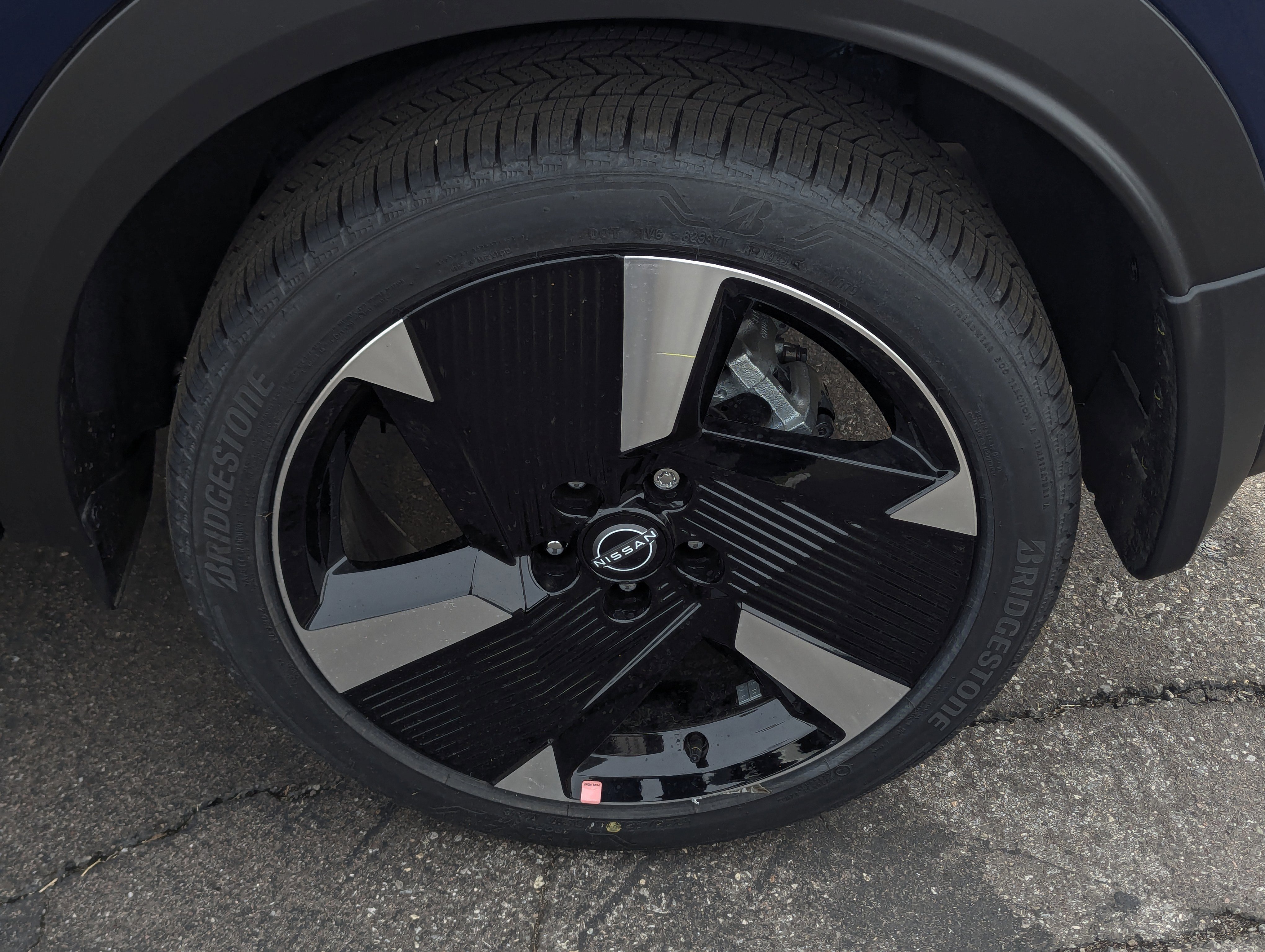 New 2026 Nissan Kicks SR image 7