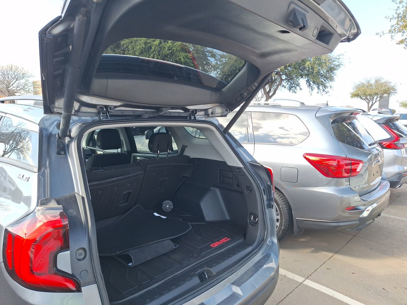 Used 2019 GMC Terrain SLE w/ Driver Convenience Package image 36