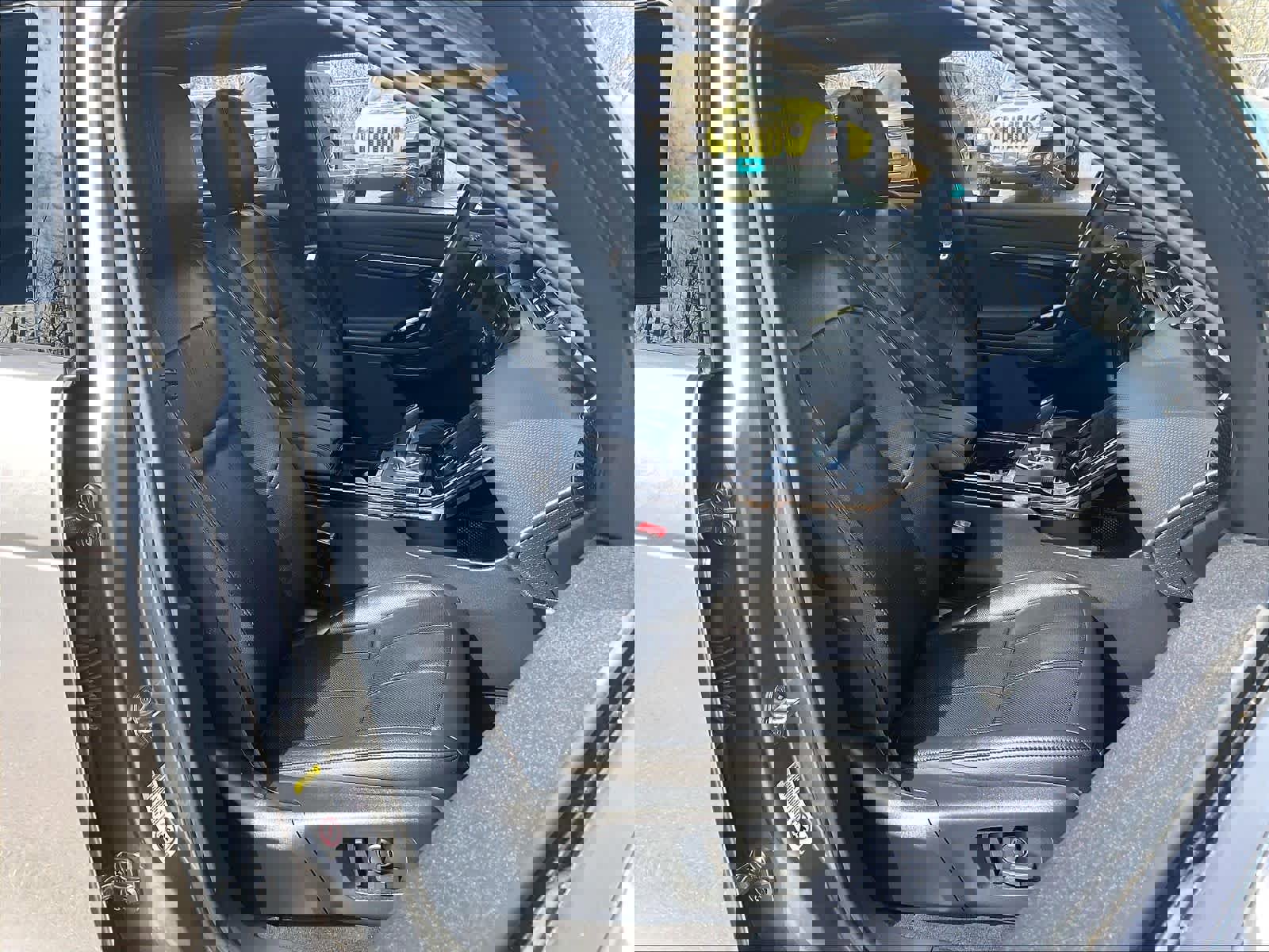 Used 2023 Land Rover Range Rover Evoque R-Dynamic S image 11