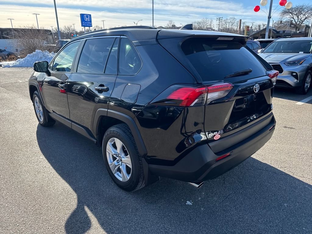 Used 2019 Toyota RAV4 XLE w/ Convenience Package image 5