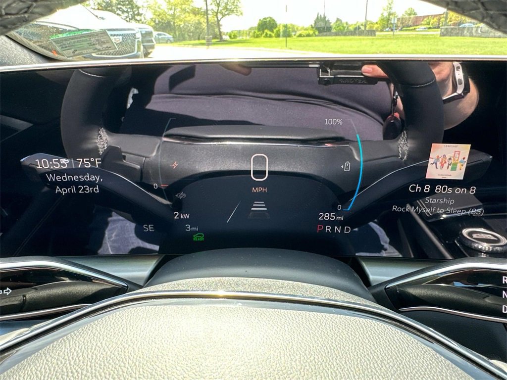 New 2025 Cadillac Lyriq Luxury image 18