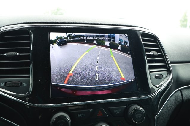 Used 2022 Jeep Grand Cherokee Limited RWD image 17