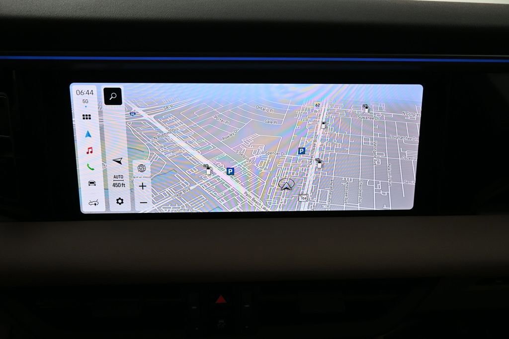 Certified 2025 Porsche Macan Electric RWD image 21