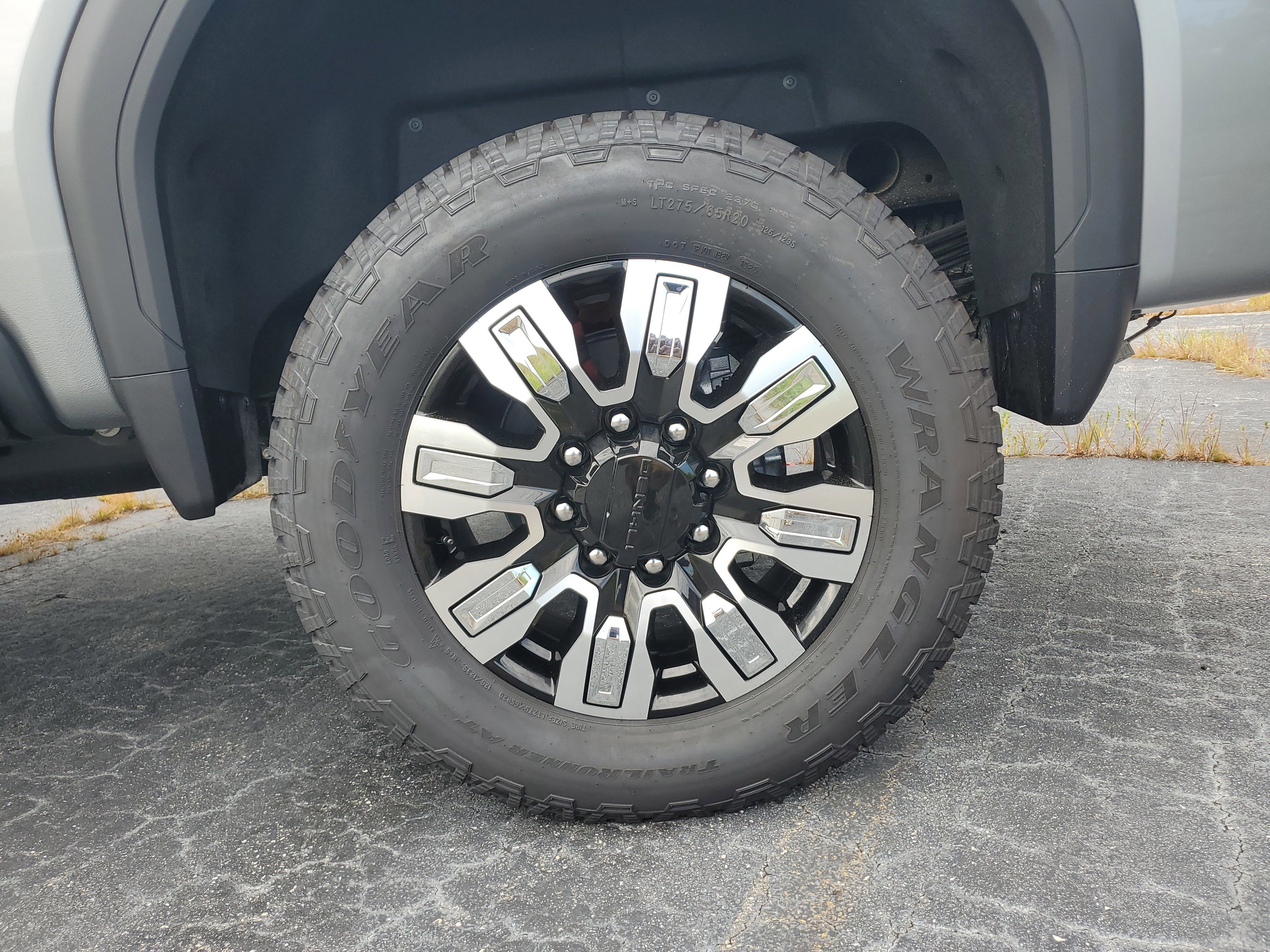 New 2025 GMC Sierra 2500 Denali image 8