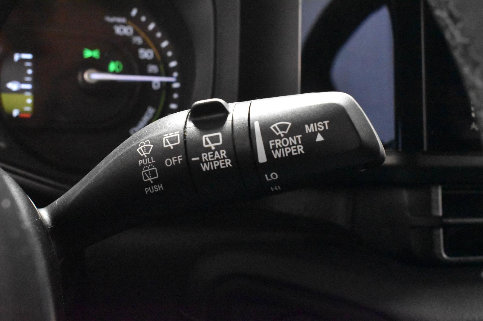 Used 2025 Jeep Wrangler Sahara image 12