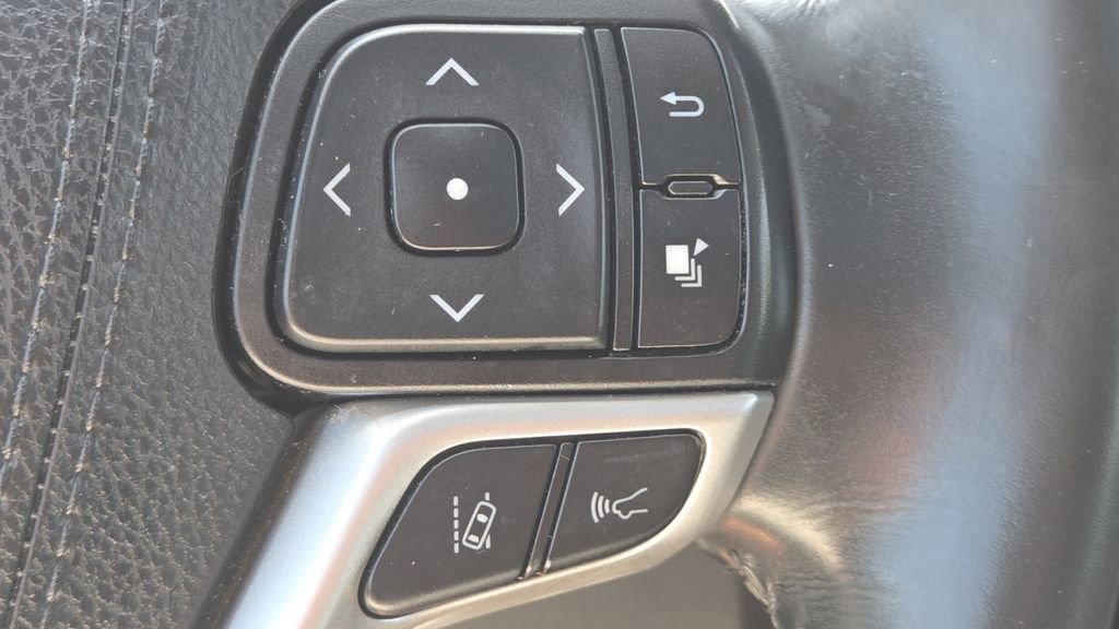 Used 2019 Toyota Highlander SE AWD/4WD image 31