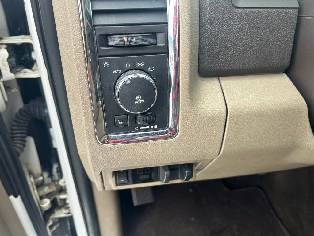 Used 2011 RAM 1500 Laramie image 16