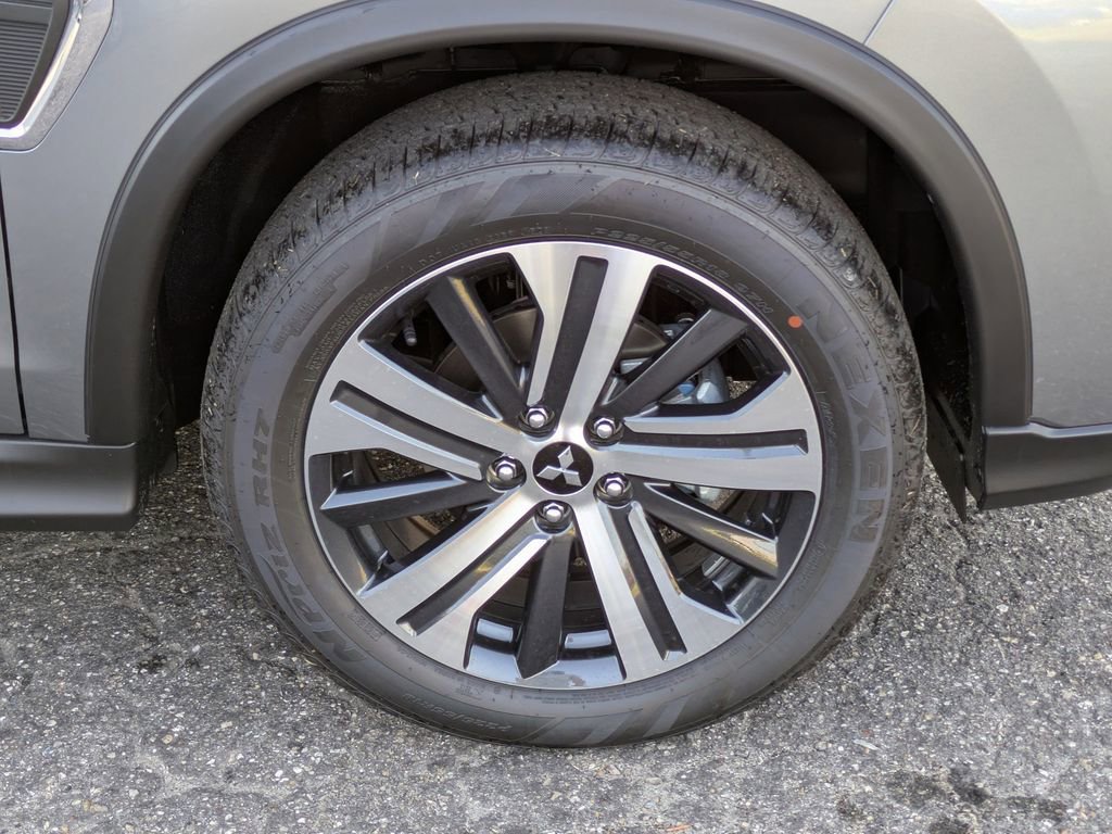 New 2025 Mitsubishi Outlander Sport SE image 11