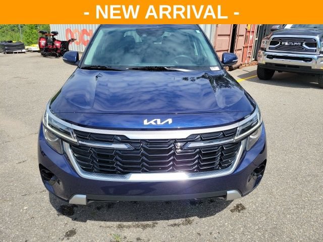 Used 2024 Kia Seltos EX AWD/4WD image 8