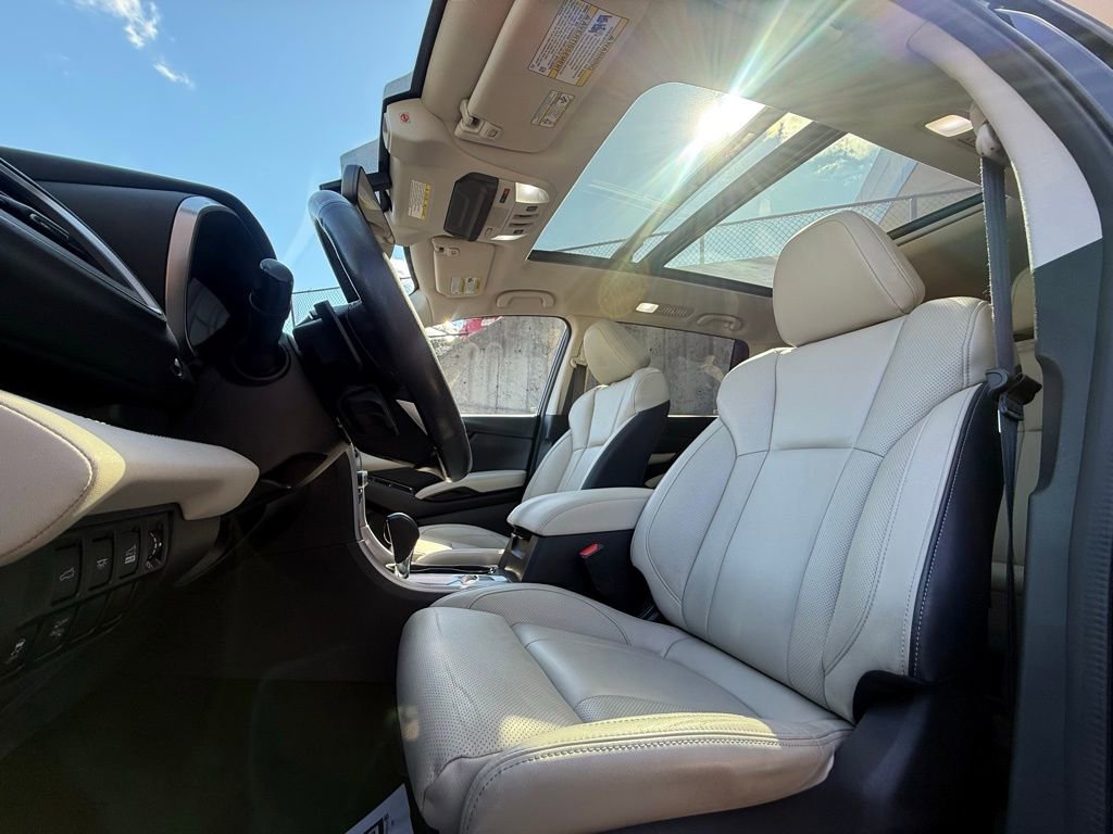 Used 2022 Subaru Ascent Limited w/ Technology Package image 14