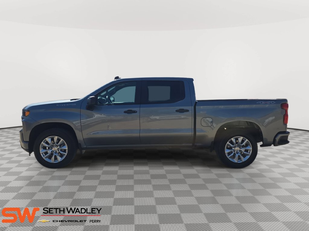 Used 2019 Chevrolet Silverado 1500 Custom w/ Custom Value Package AWD/4WD image 4