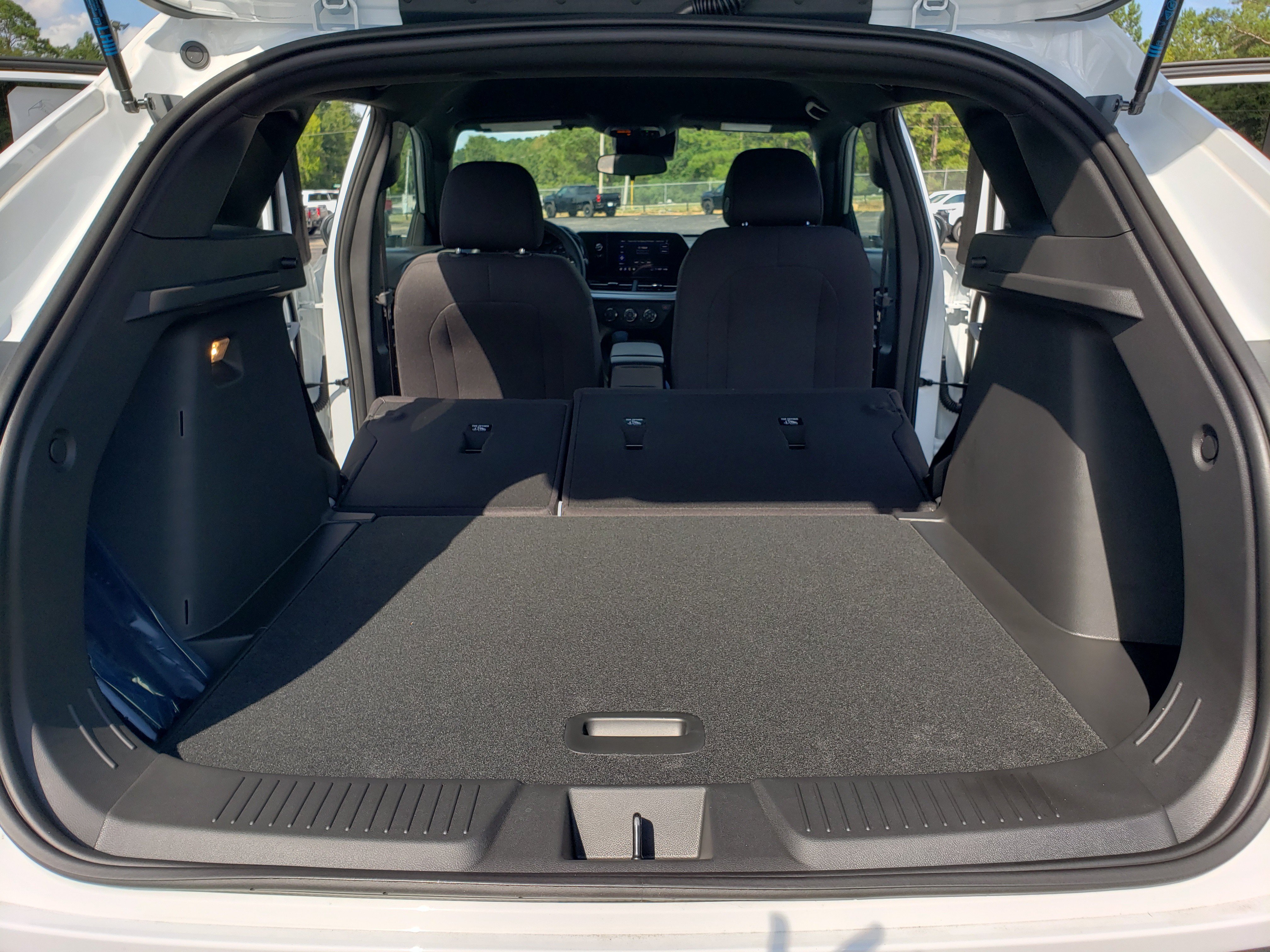 New 2026 Chevrolet Trax RS w/ Driver Confidence Package FWD image 11