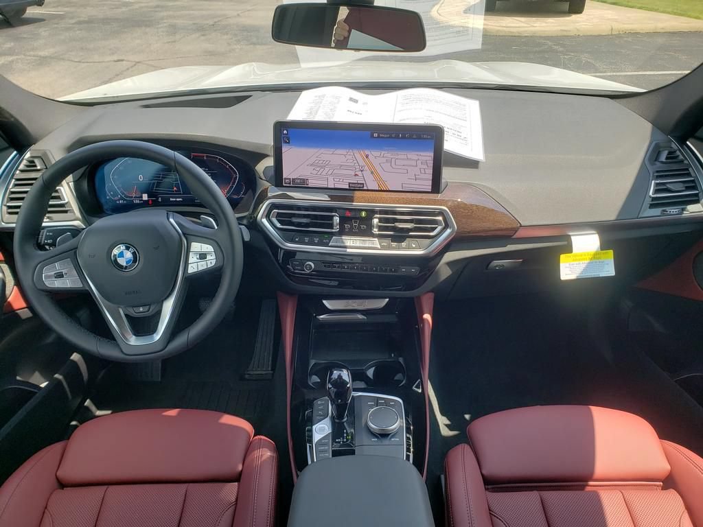 Used 2025 BMW X4 xDrive30i w/ Premium Package AWD/4WD image 13