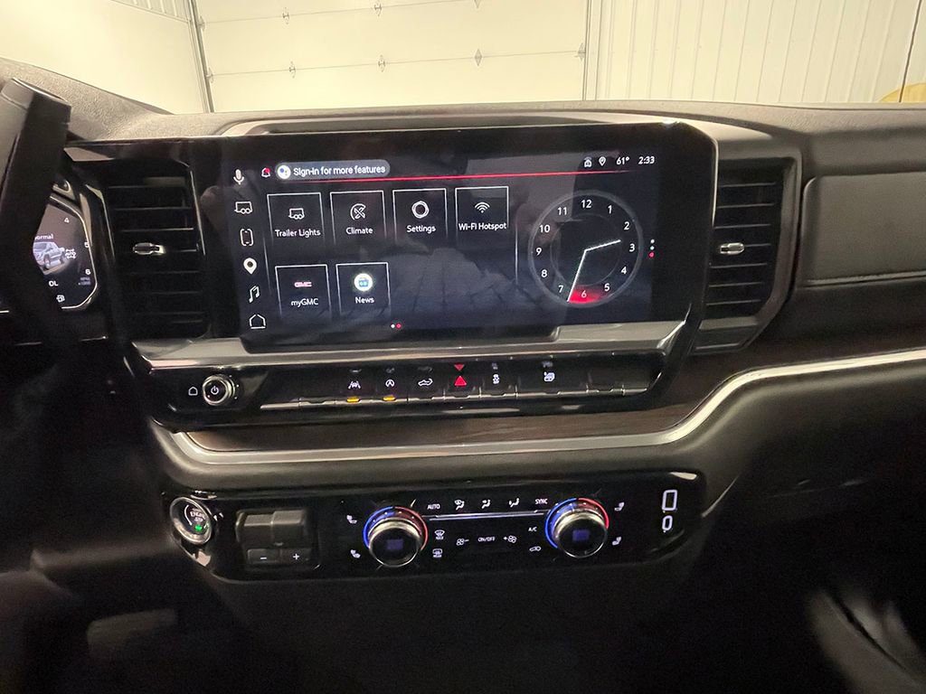 Used 2026 GMC Sierra 1500 SLT AWD/4WD image 33