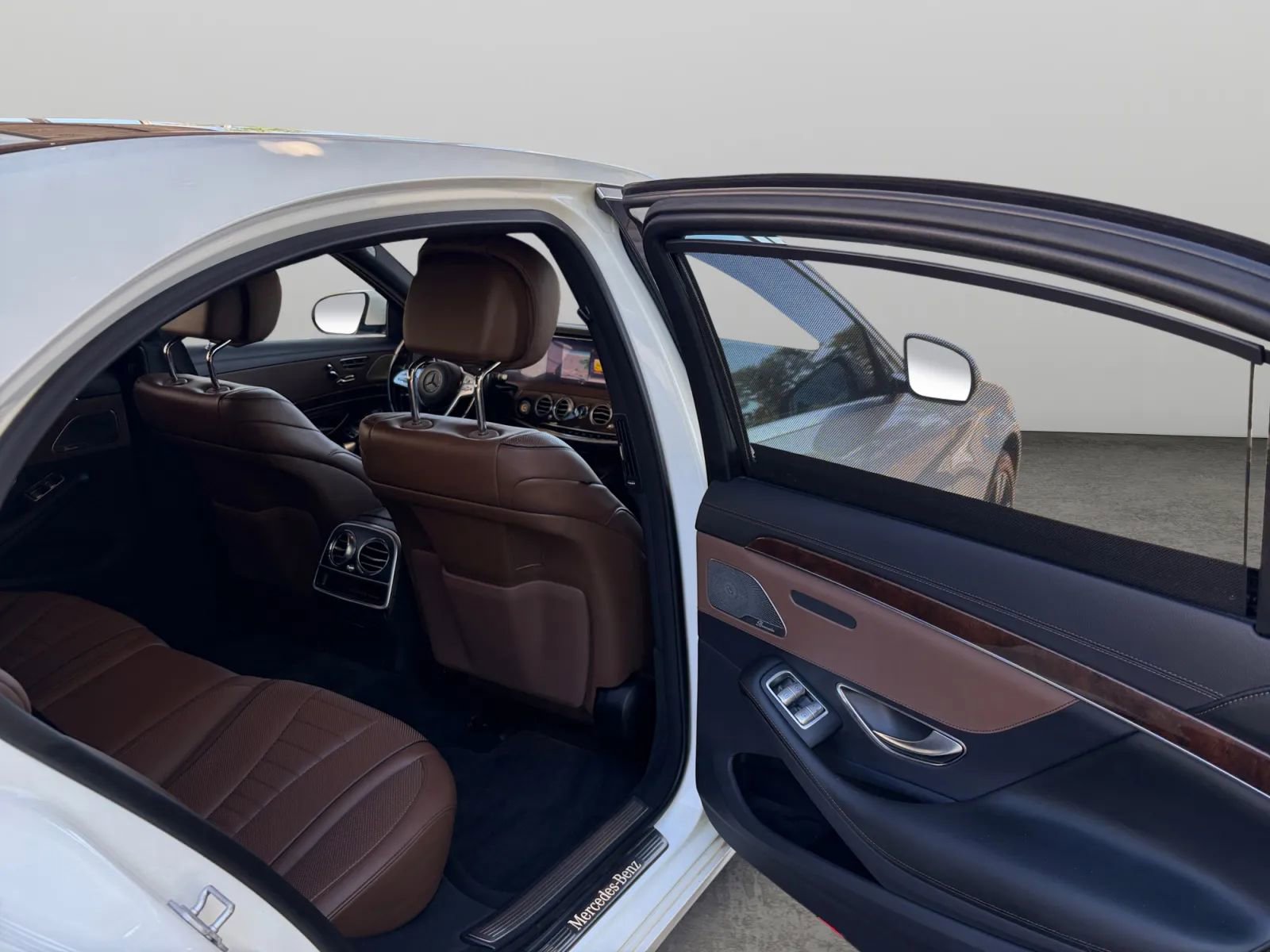 Used 2018 Mercedes-Benz S 560 Sedan image 17