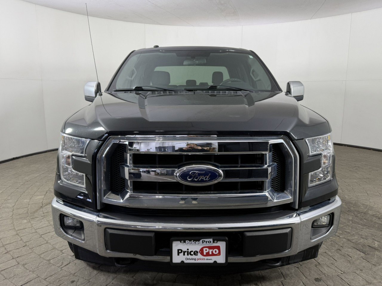 Used 2017 Ford F150 XLT AWD/4WD image 2