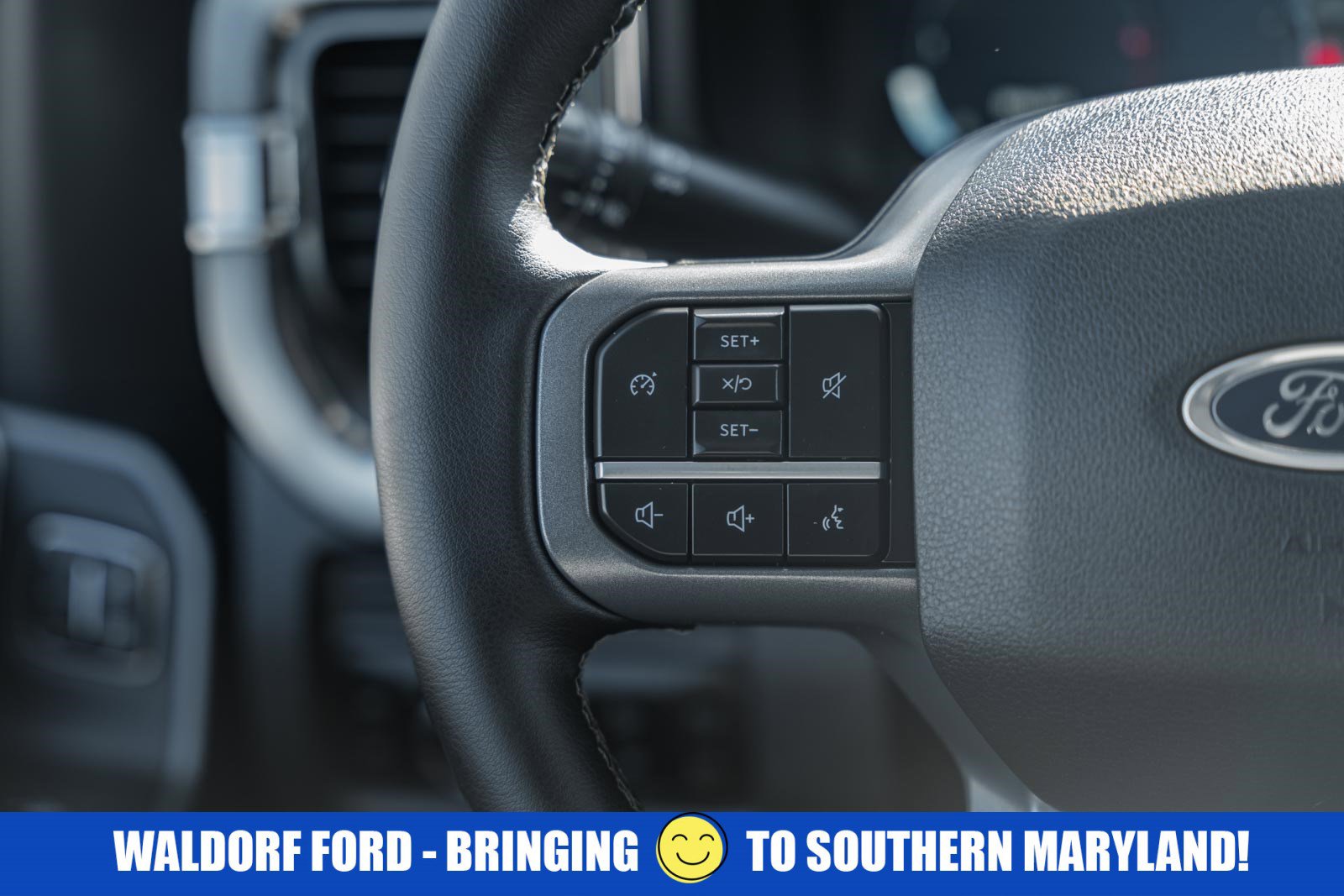 Used 2025 Ford F350 Lariat w/ Chrome Package image 39