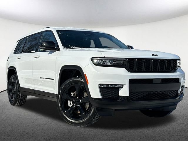 Used 2025 Jeep Grand Cherokee L Limited w/ Black Appearance Package image 2