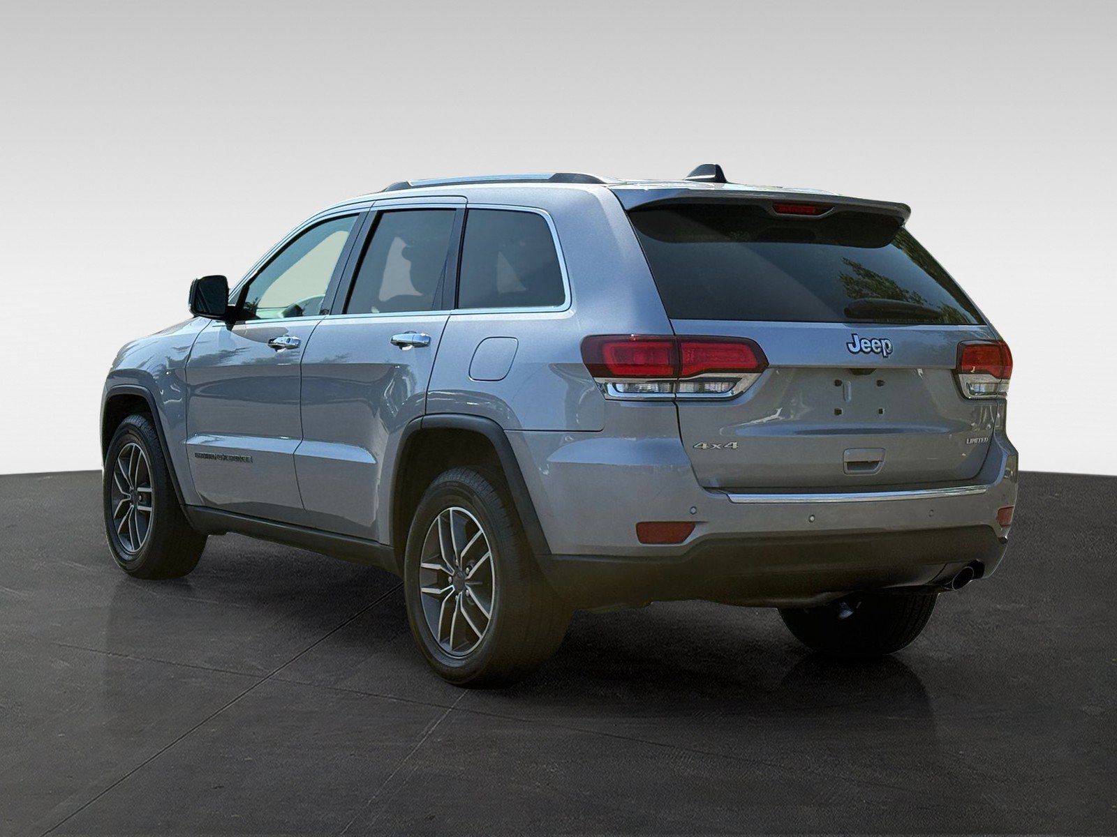 Used 2020 Jeep Grand Cherokee Limited AWD/4WD image 7