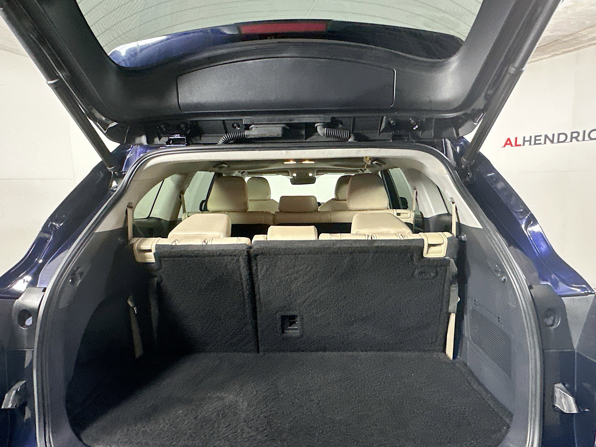 Used 2023 Toyota Highlander XLE image 31