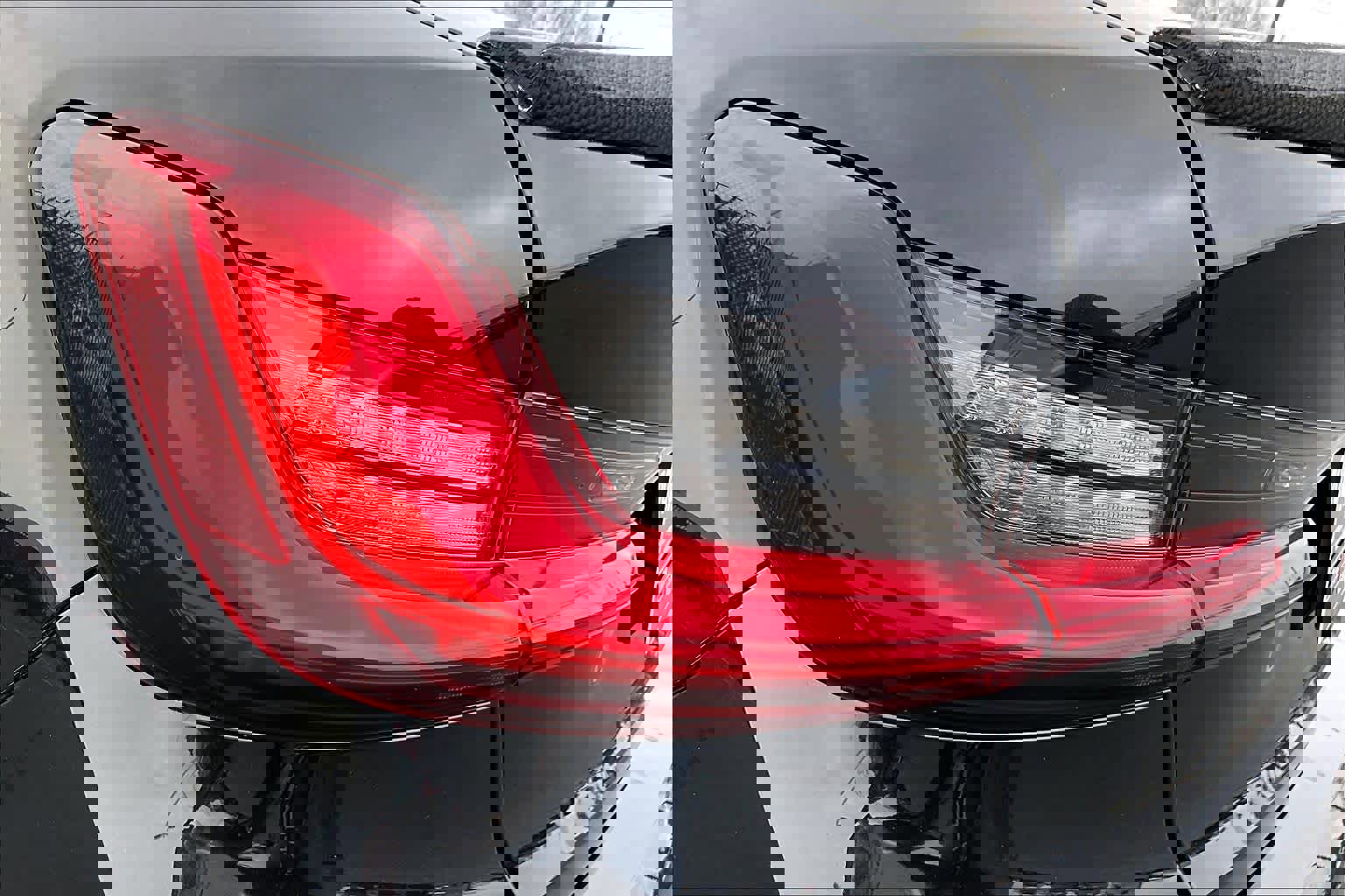 Used 2021 BMW 330i Sedan w/ M Sport Package image 27