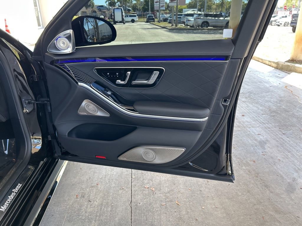 Used 2023 Mercedes-Benz S 580 4MATIC Sedan image 28