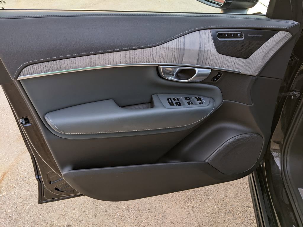 Certified 2024 Volvo XC90 T8 Ultimate w/ Protection Package Premier image 9