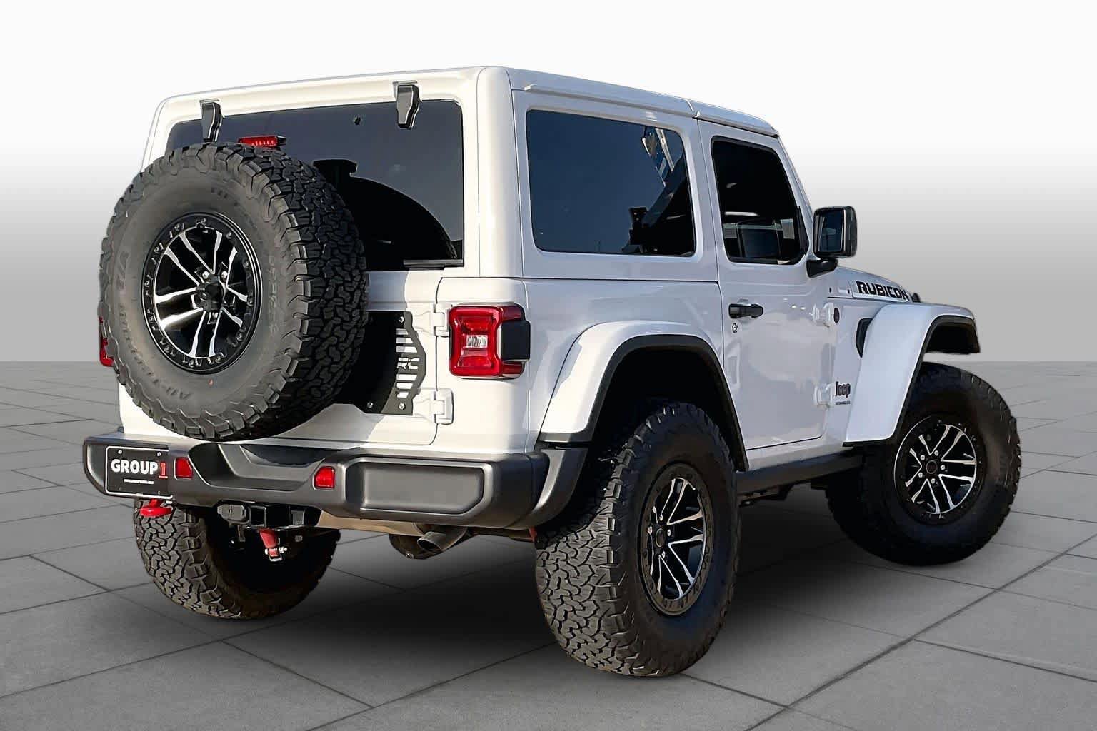 Used 2026 Jeep Wrangler Rubicon AWD/4WD image 14