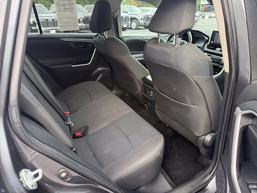 Certified 2023 Toyota RAV4 LE AWD/4WD image 18