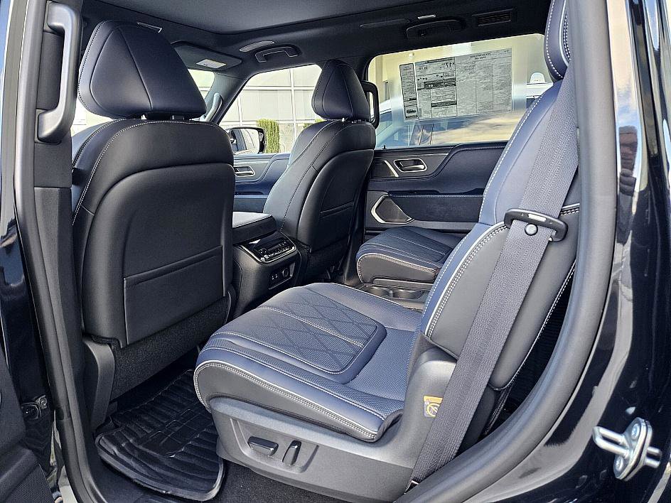 New 2026 INFINITI QX80 4WD image 7