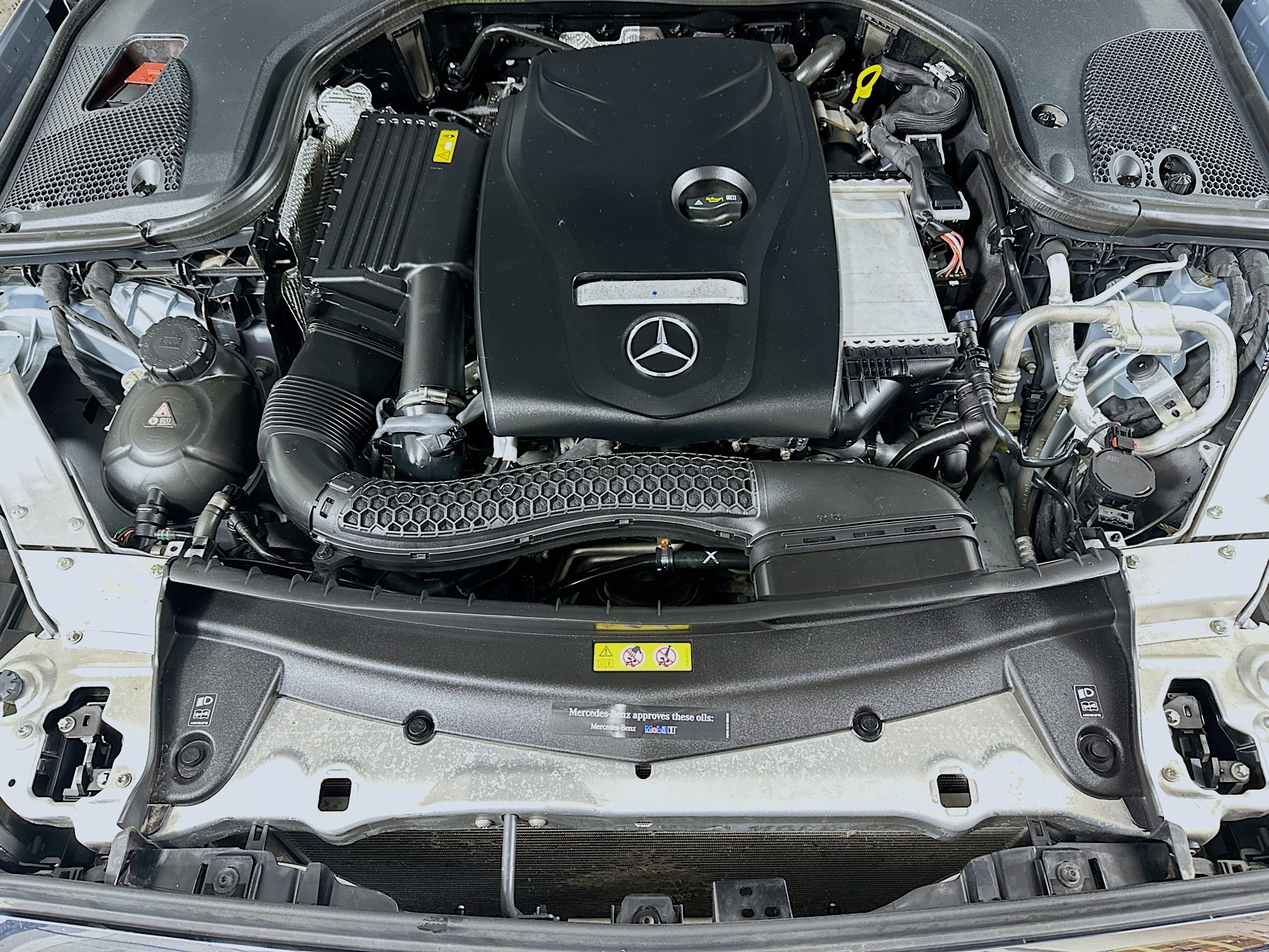 Used 2018 Mercedes-Benz E 300 4MATIC image 31
