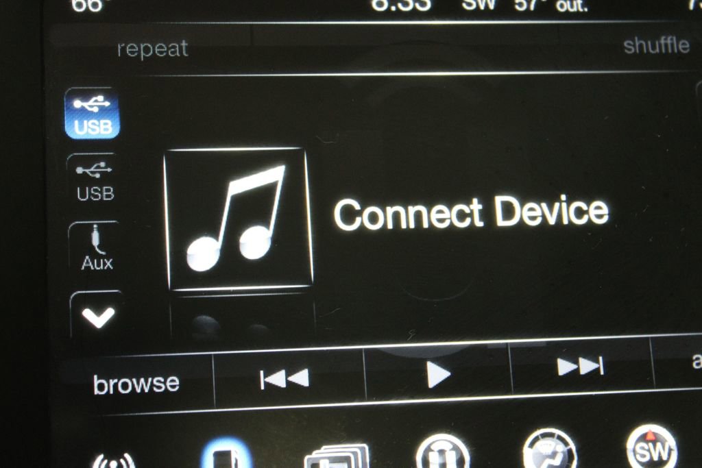 Used 2017 Jeep Cherokee Trailhawk w/ Comfort/Convenience Group image 44