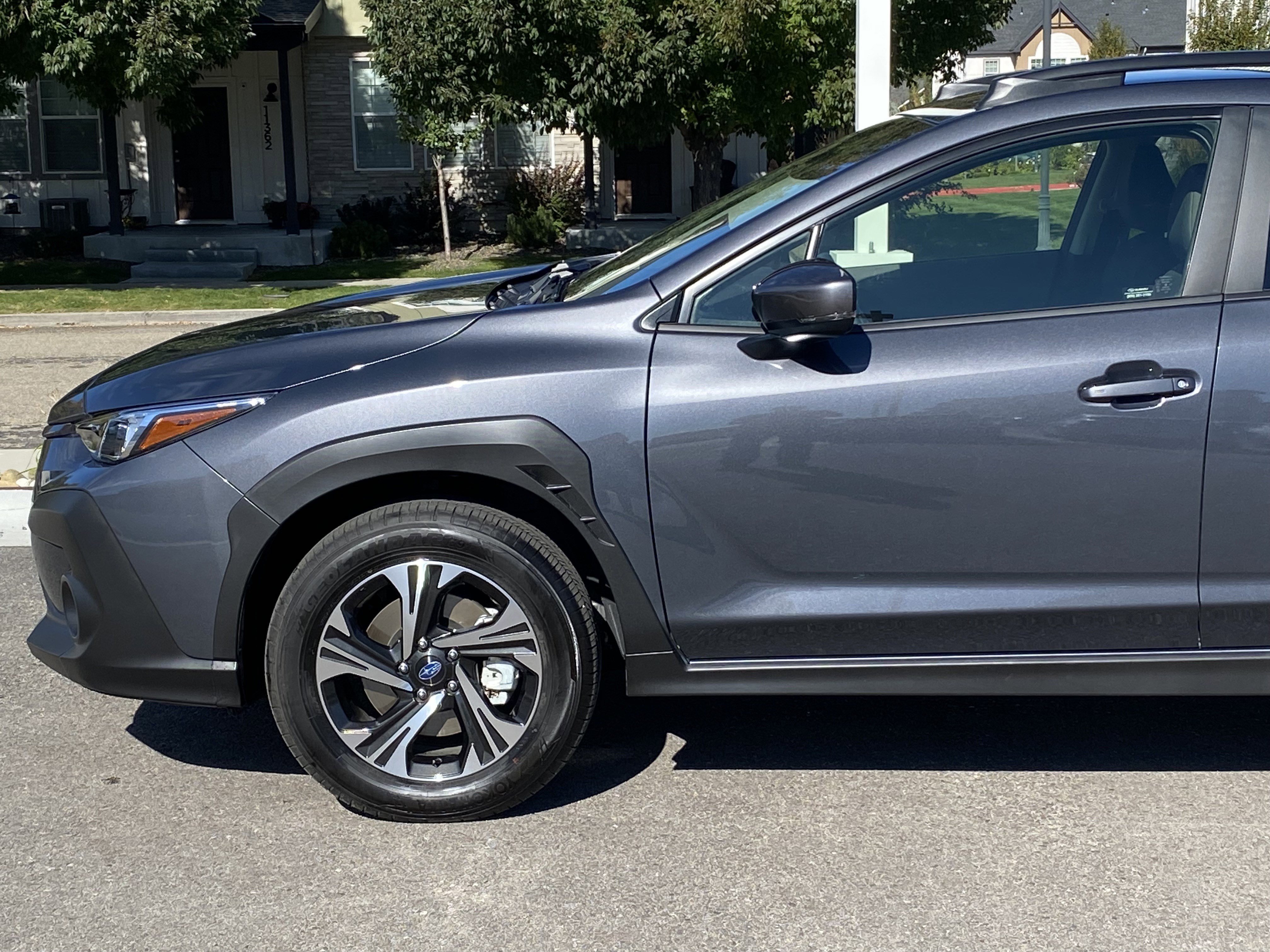 Used 2025 Subaru Crosstrek 2.5i Premium w/ Crosstrek Mirror Package image 2