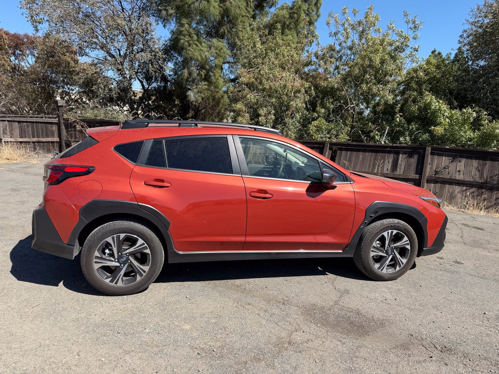 Used 2025 Subaru Crosstrek 2.5i Premium w/ Crosstrek Mirror Package AWD/4WD image 6