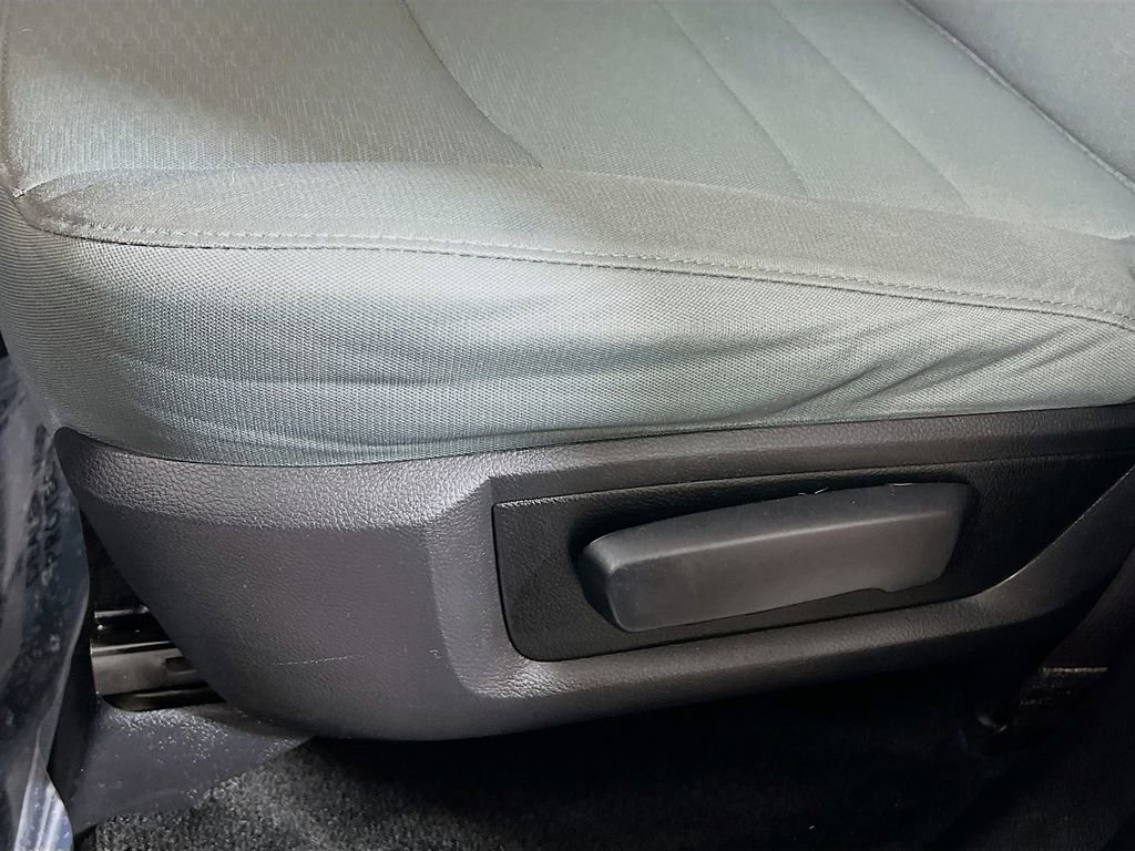 Used 2017 RAM 2500 Tradesman w/ Chrome Appearance Group image 17